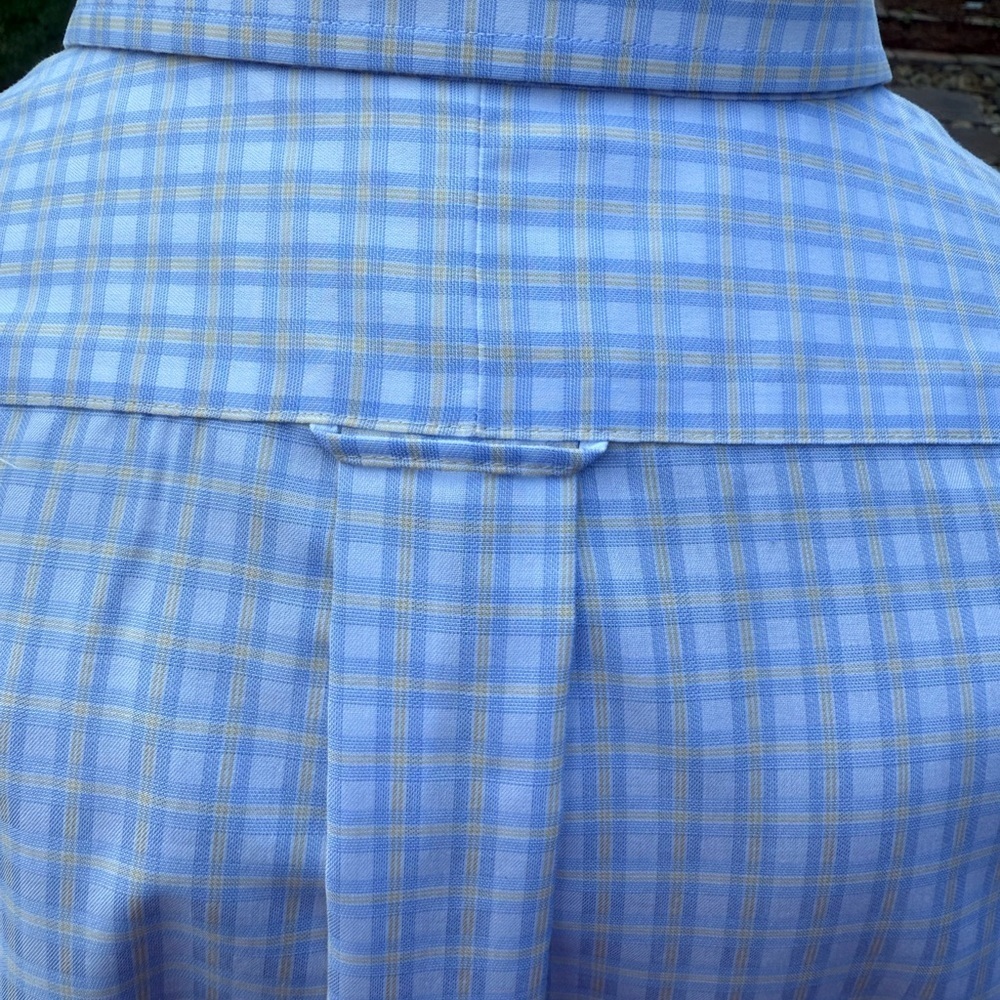 Michael Kors, Eagle and IZOD Shirt Collection EA117 - Picture 11 of 16